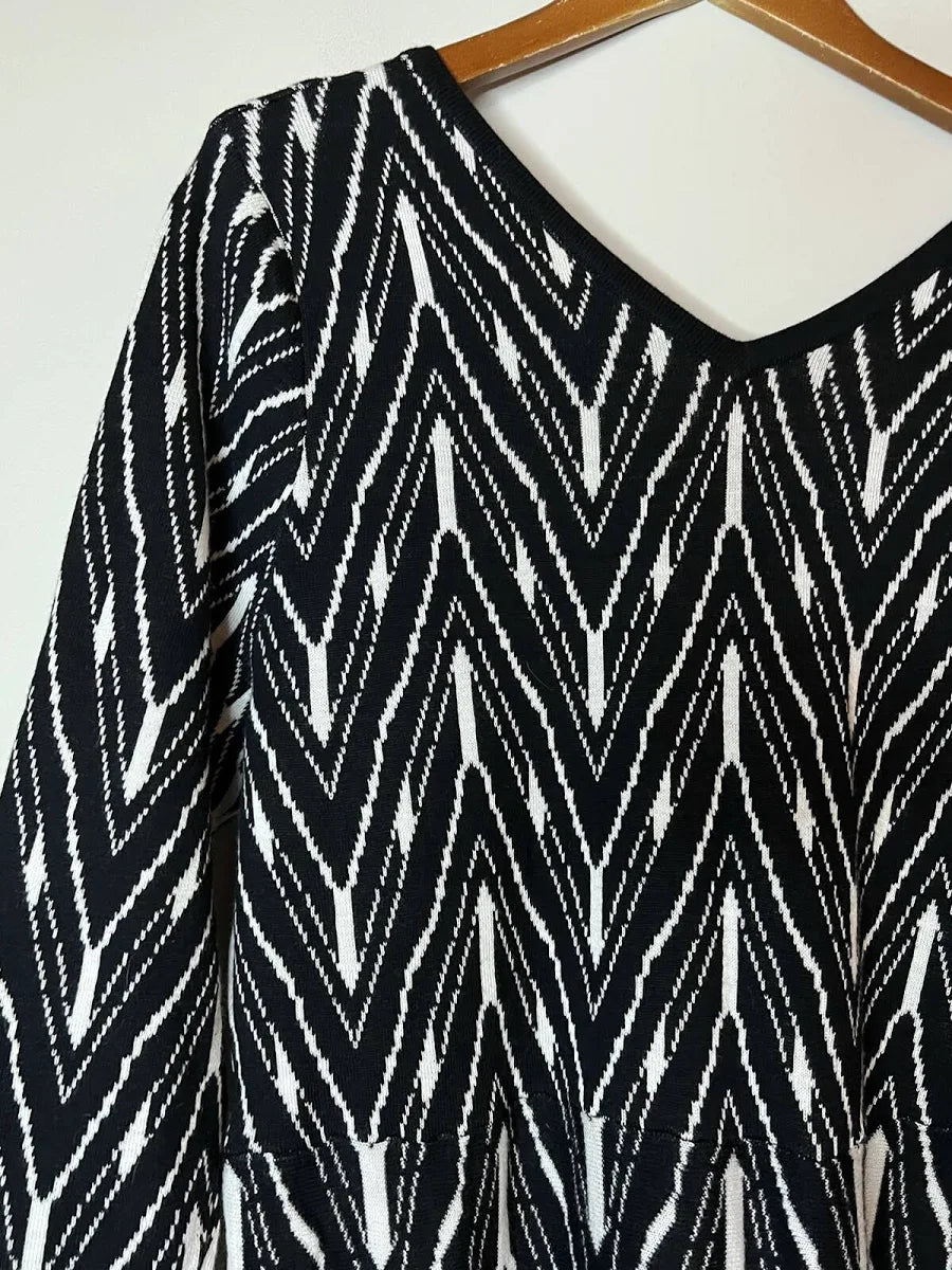 NEW Black Chevron LB Pattern Knit Dress -18/20